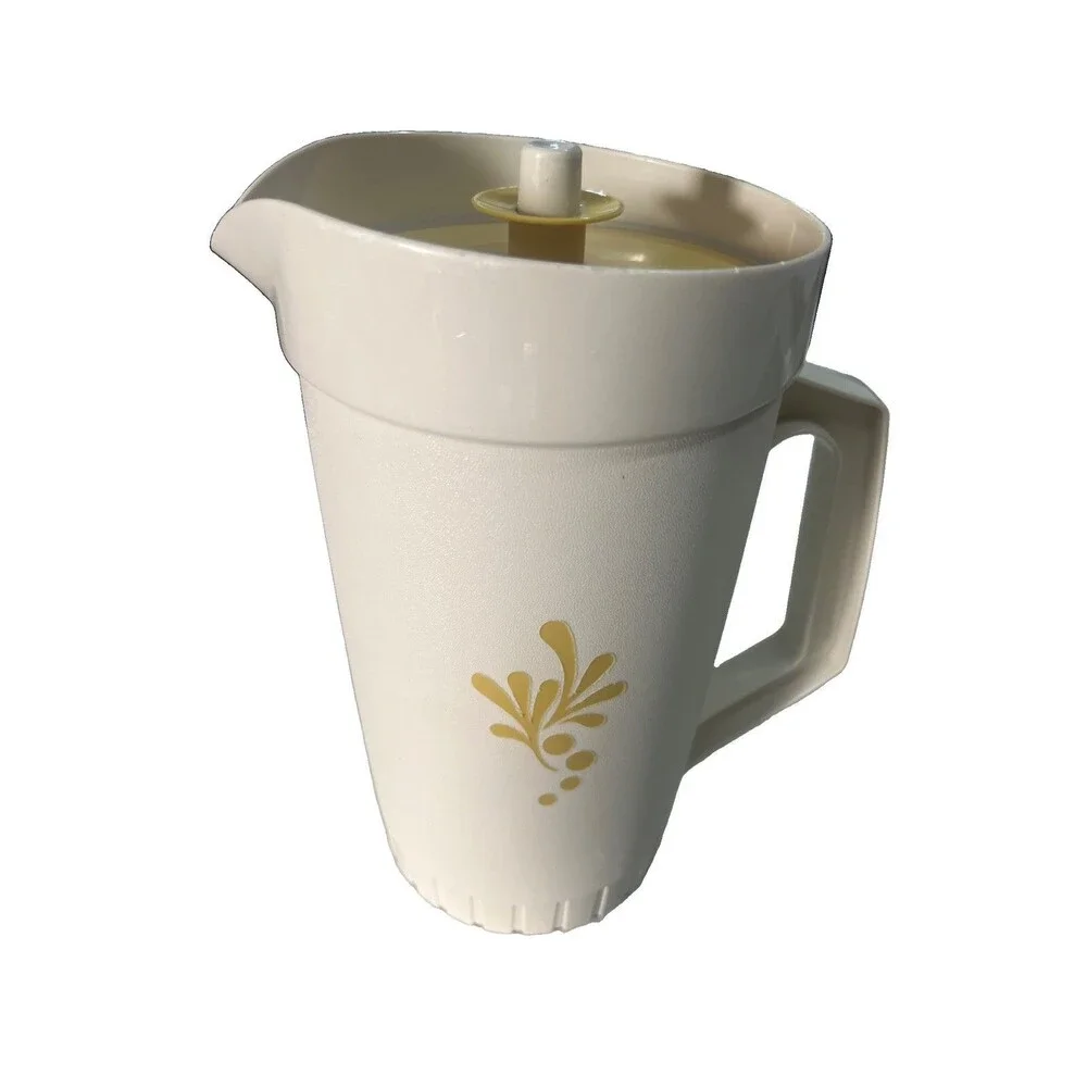 Vintage Tupperware 2 Qt Pitcher Almond Yellow Olive Branch Push Button Lid 800-9
